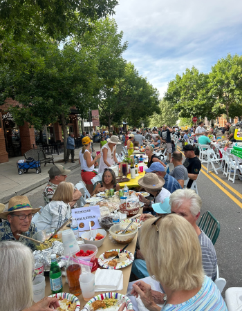 News Flash Community Table